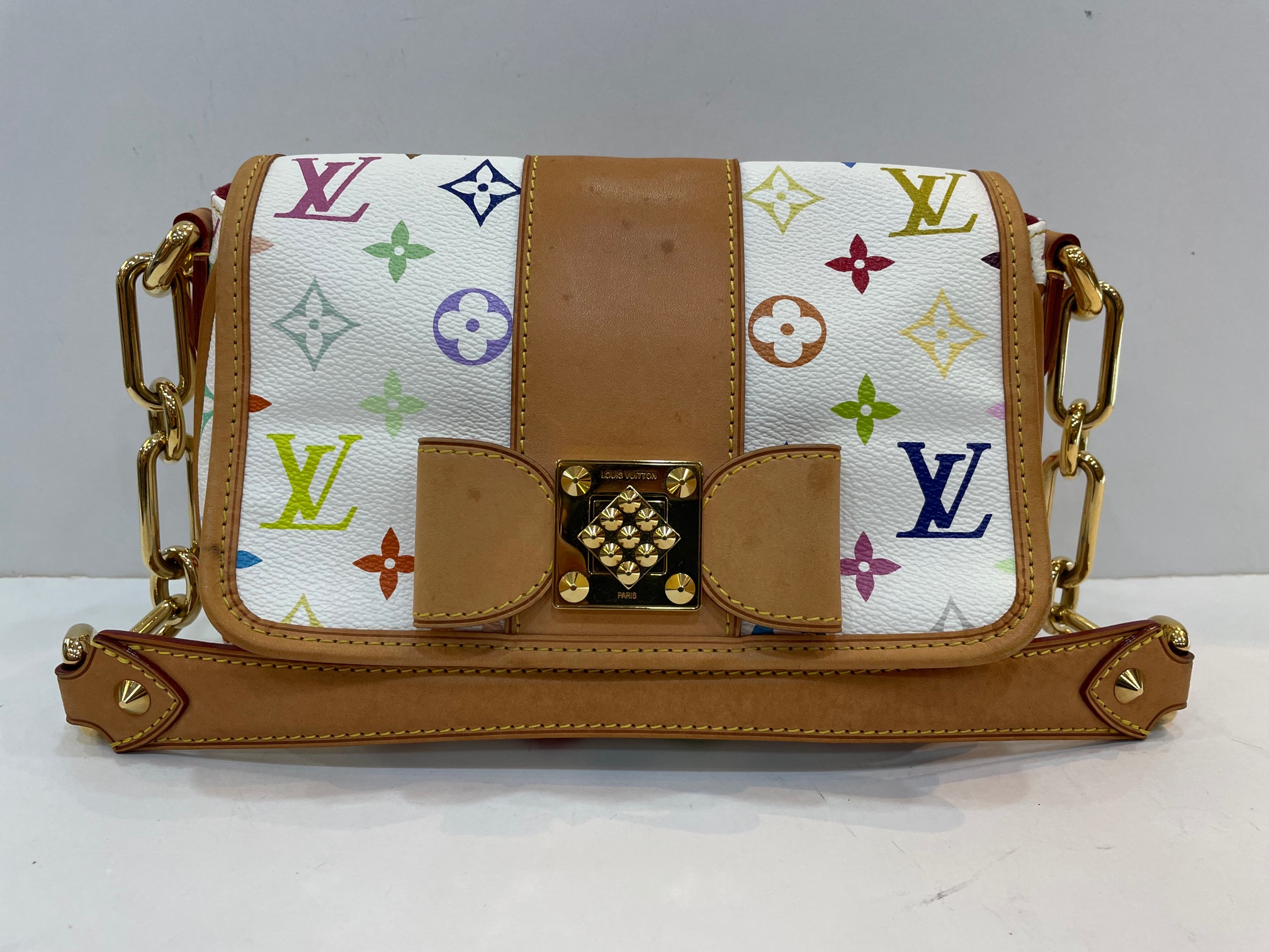 Authentic Louis Vuitton Limited Edition Damier Graphite LV League Ve –  Paris Station Shop